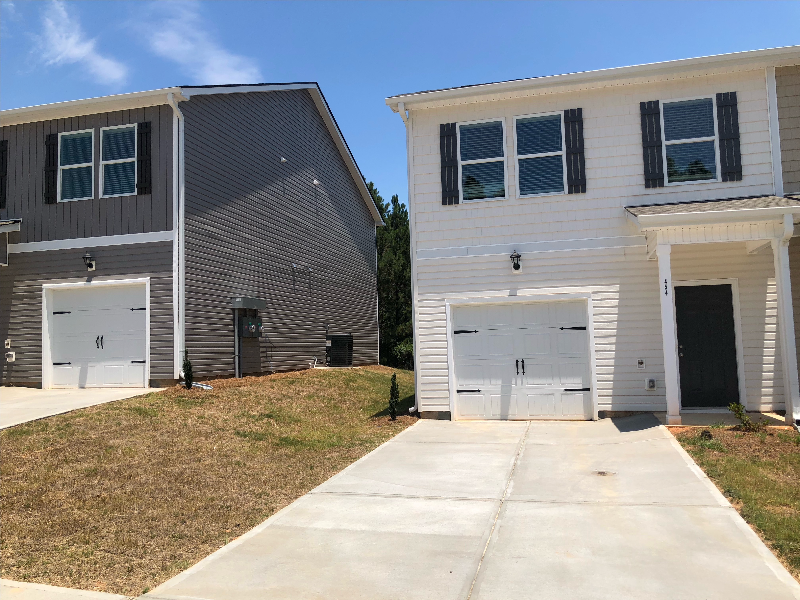 454 Oakwood Dr Nw - Photo 2 of 13