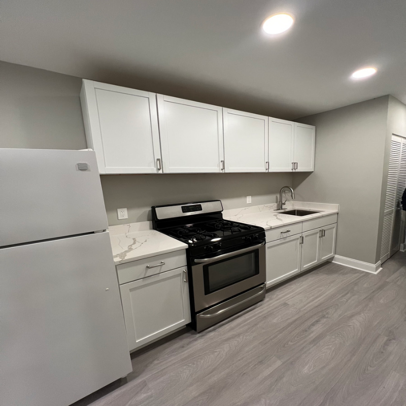 1015 16th St Ne #4 - Photo 3 of 7
