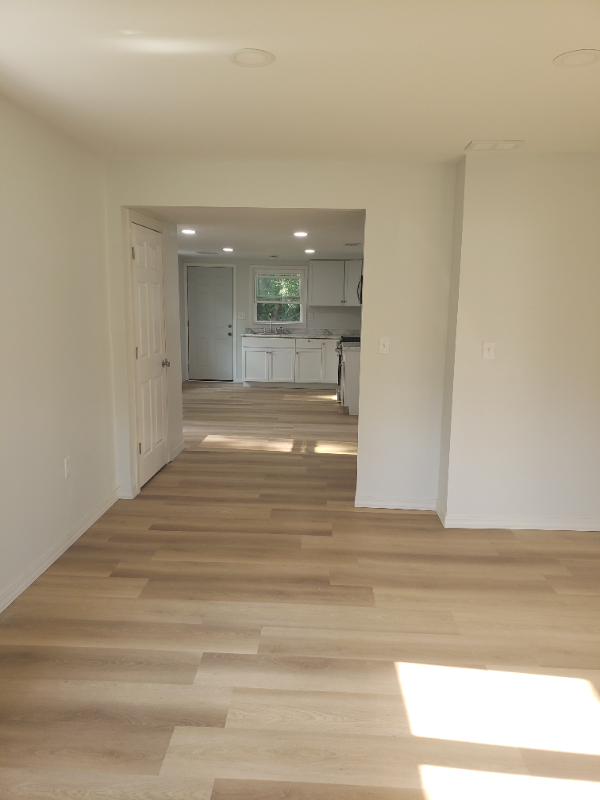 3707 Blackstone Ave - Photo 2 of 28