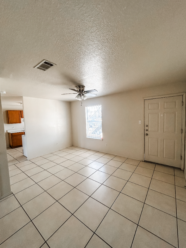 1808 Windward Dr #B - Photo 2 of 17