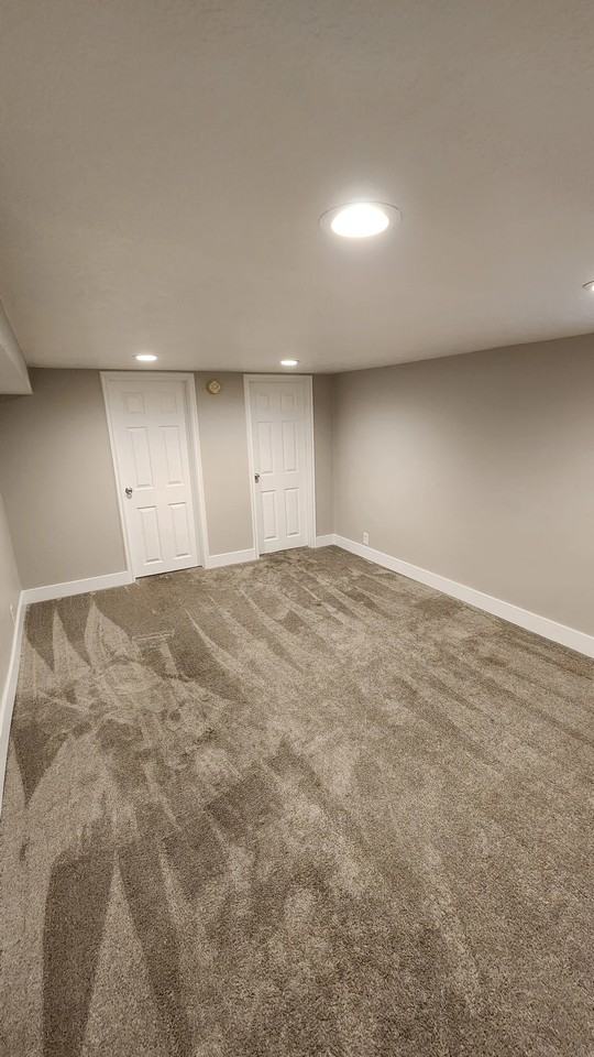 1005 E Diamond Way - Photo 2 of 15
