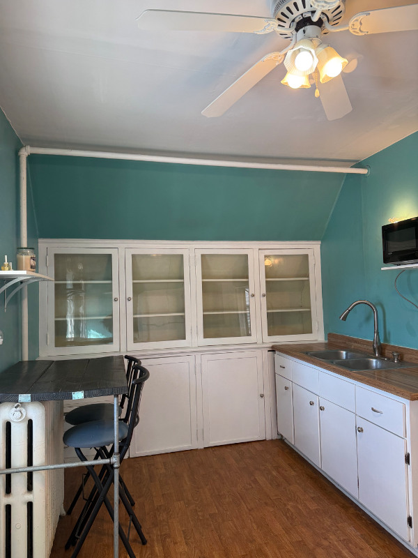 547A E Dover St - Photo 3 of 14