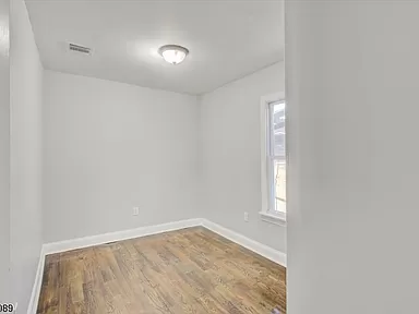 304 N 5th St #1 - Photo 5 of 8