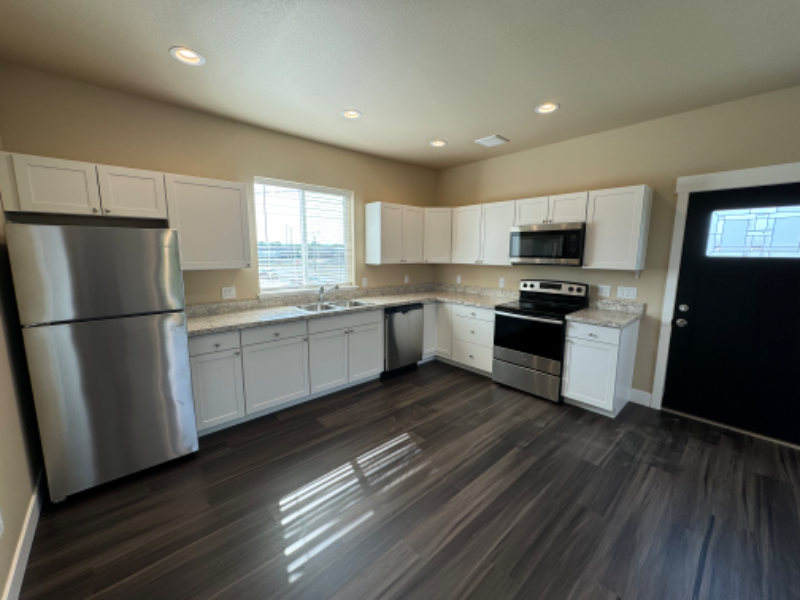 310 3rd St W #201 - Photo 5 of 11