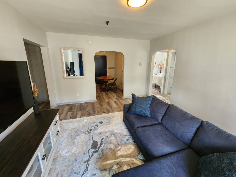 626 N Oliver Ave - Photo 2 of 14