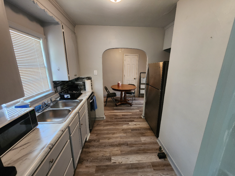 626 N Oliver Ave - Photo 5 of 14