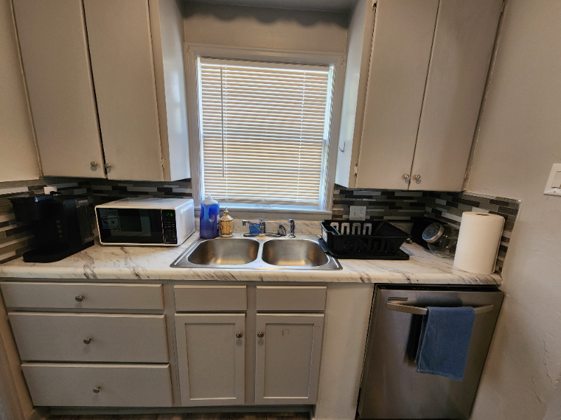 626 N Oliver Ave - Photo 6 of 14