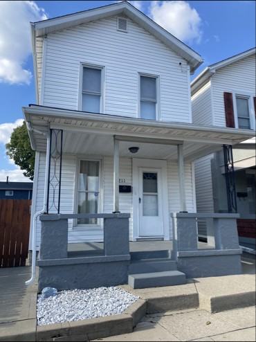 211 Burns Ave - Photo 2 of 11