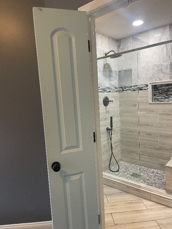 1504 Pemberton Ln - Photo 2 of 19