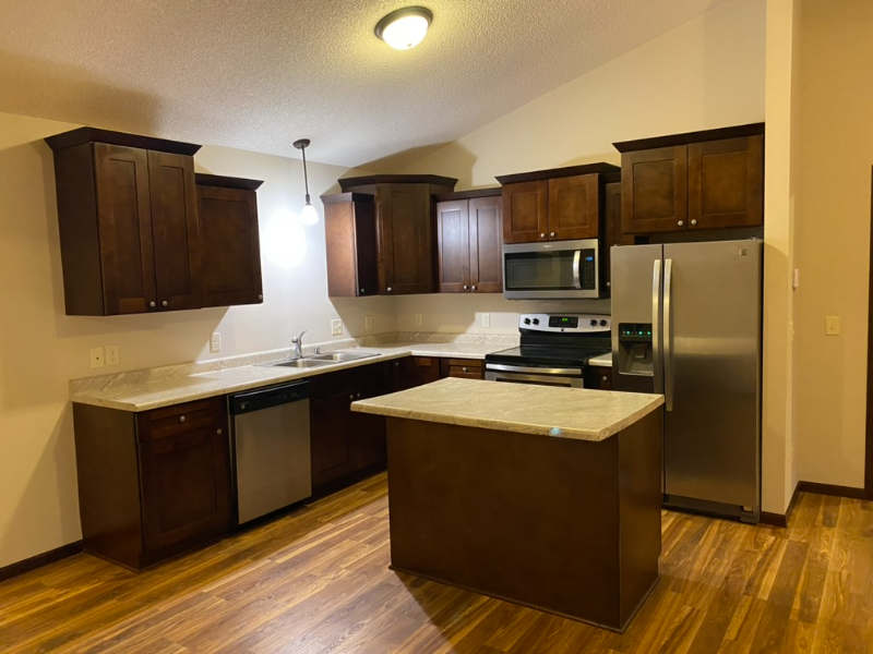 1911 6th Ln Se - Photo 5 of 22