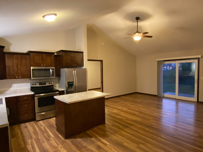 1911 6th Ln Se - Photo 6 of 22