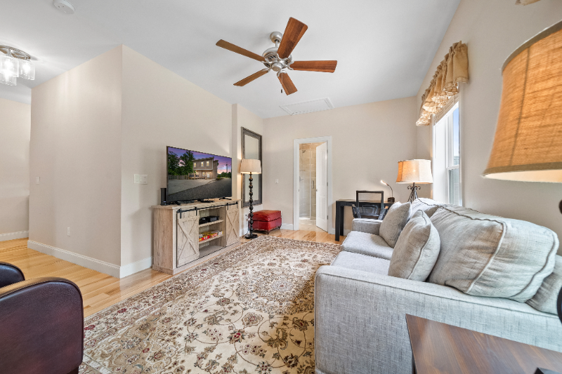 327 E Holly Ridge Rd - Photo 6 of 20