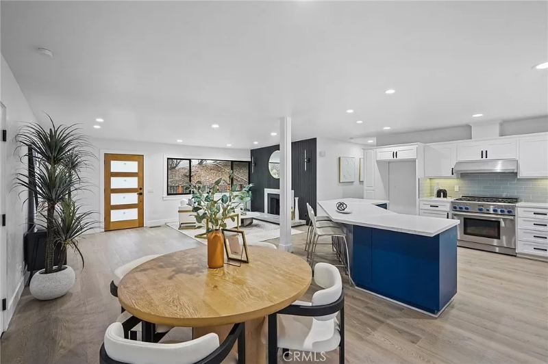 21171 Colina Dr - Photo 5 of 17