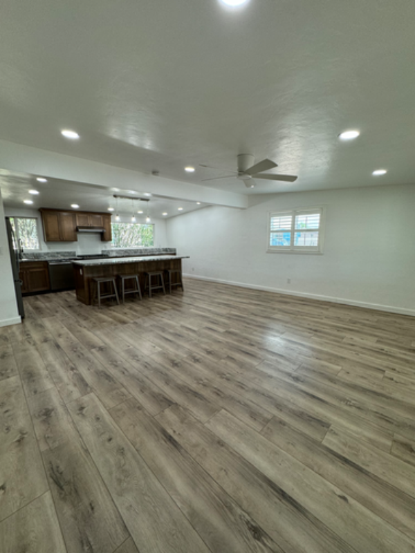 1803 E Miles St - Photo 2 of 20