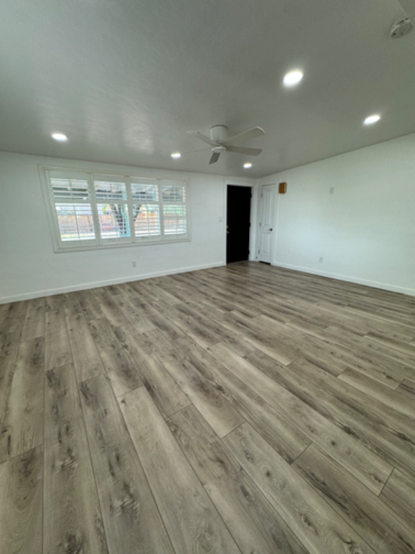 1803 E Miles St - Photo 3 of 20