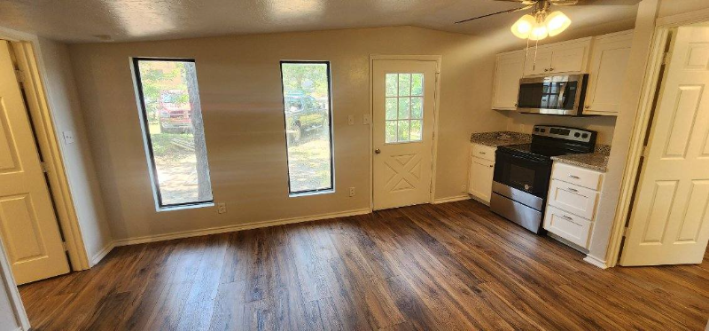 314 E Mountain N #A - Photo 3 of 9