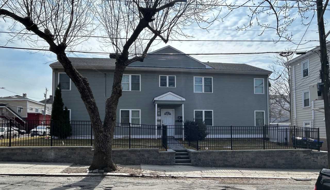 120 Gesler St #1L - Photo 5 of 7