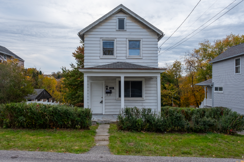 3810 Clark St - Photo 2 of 34