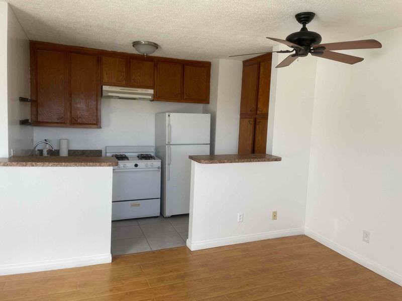 933 6th St #10 - Photo 6 of 6