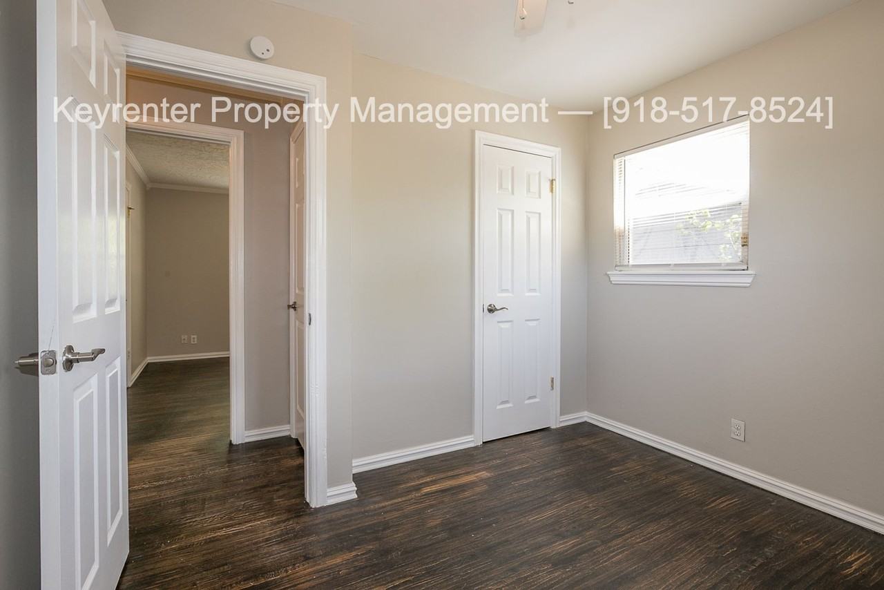 130 S 167th East Ave - Photo 5 of 30