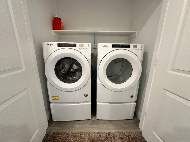 1089 E Waterway Ln - Photo 5 of 12