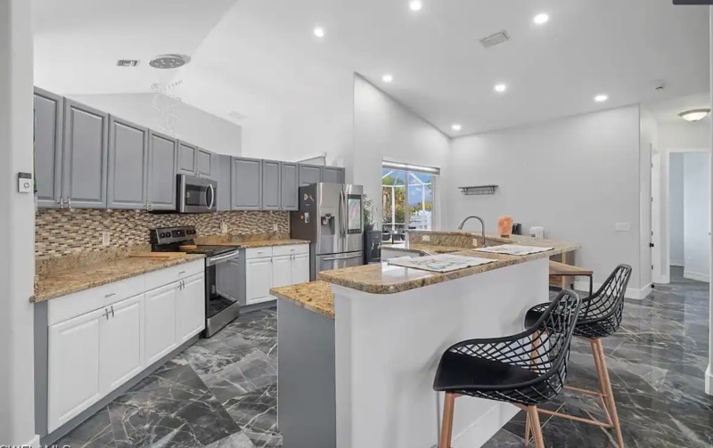 711 Nw 19th Ct - Photo 7 of 13