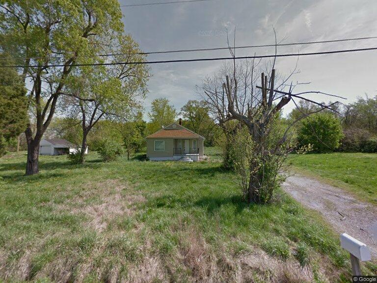 2231 Loren St - Photo 5 of 9