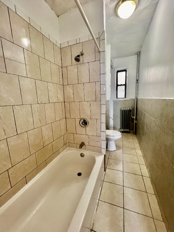 354 Bergen Ave #18 - Photo 2 of 10