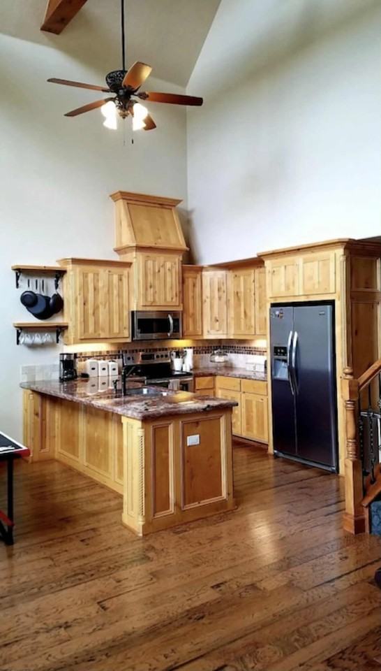 247 E Lake Dr - Photo 3 of 8