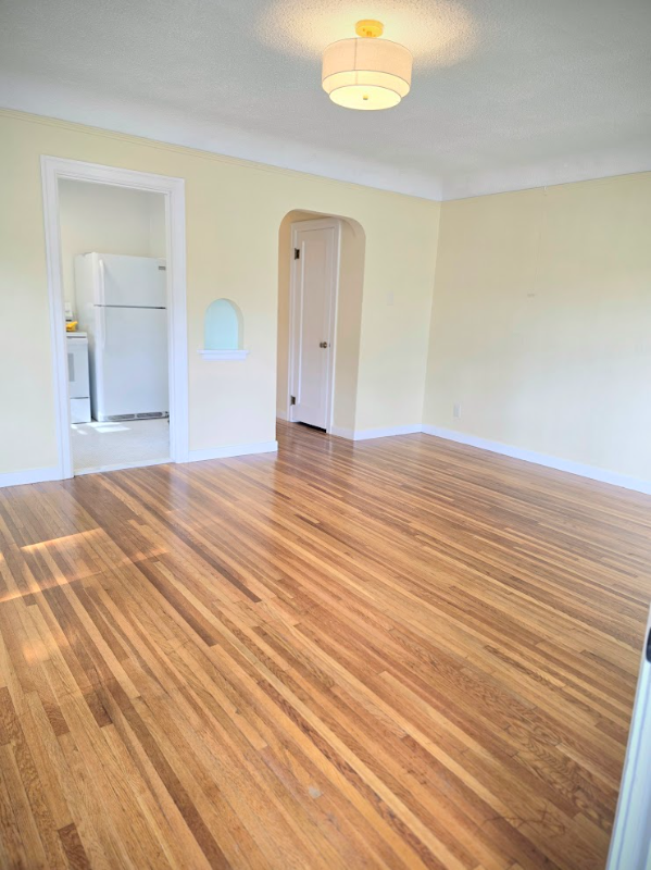 332 S 3rd Ave - Photo 5 of 12