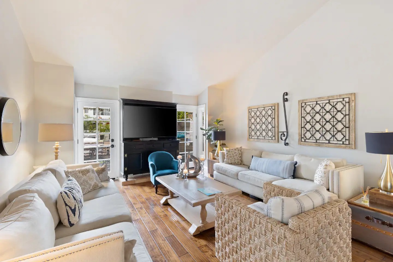 326 22nd St - Photo 2 of 16