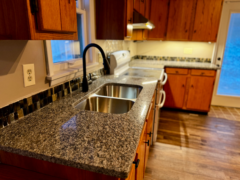108 Broad St - Photo 2 of 25
