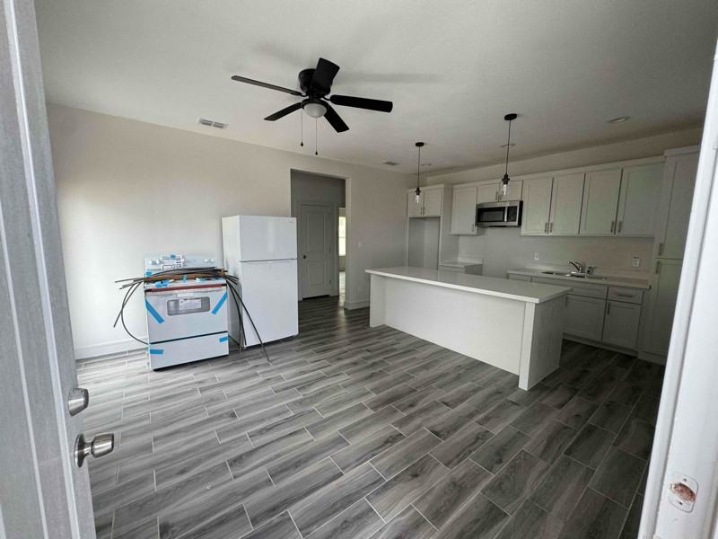 1802 Atrium Place Dr #3 - Photo 2 of 7