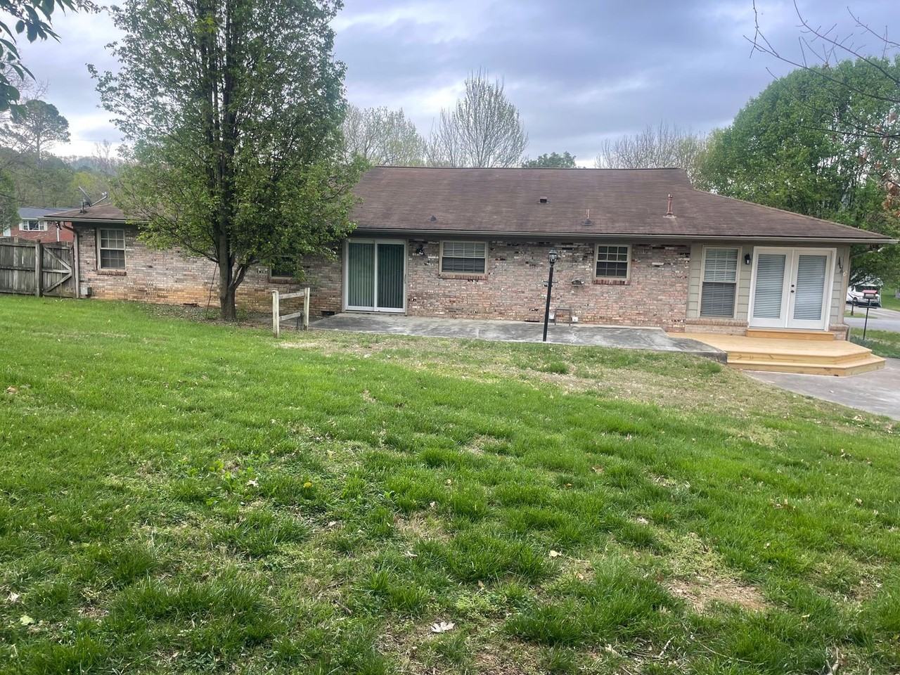 3801 Seeber Dr - Photo 3 of 25