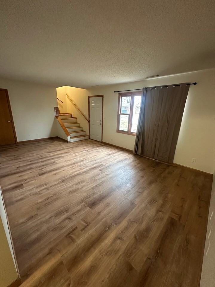 514 S Keystone Ave - Photo 2 of 14