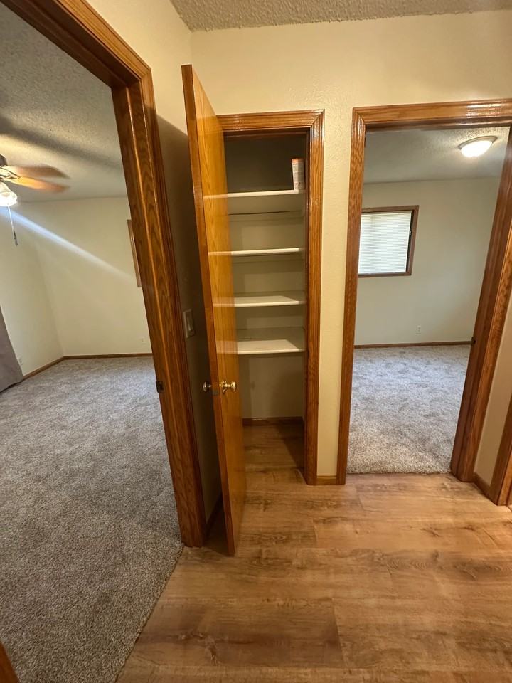 514 S Keystone Ave - Photo 7 of 14