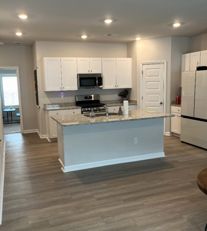 8160 Forest Edge Dr - Photo 4 of 27