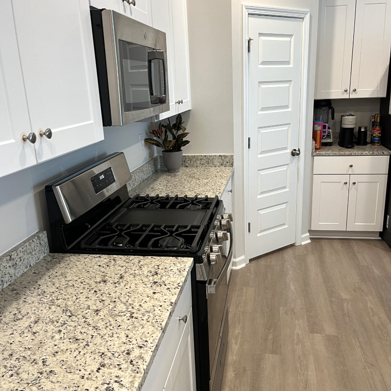 8160 Forest Edge Dr - Photo 5 of 27