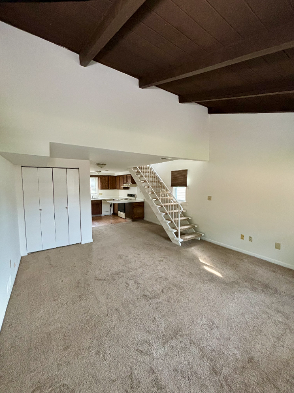 15 Concord Ct - Photo 2 of 10