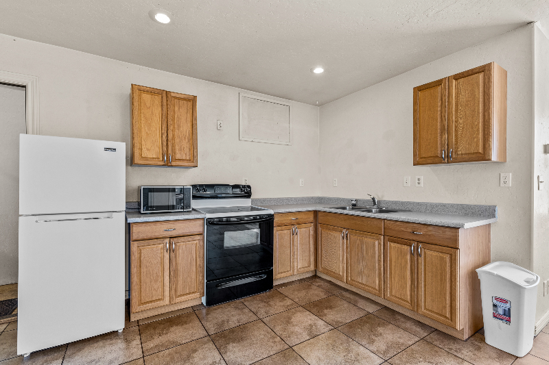 1378 E Hatcher Dr - Photo 5 of 9