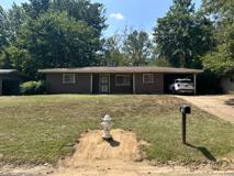 3049 Lakewood Dr - Photo 1 of 1