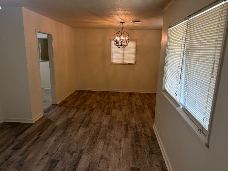 3049 Lakewood Dr - Photo 2 of 10