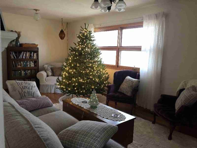 1202 W South St - Photo 4 of 10