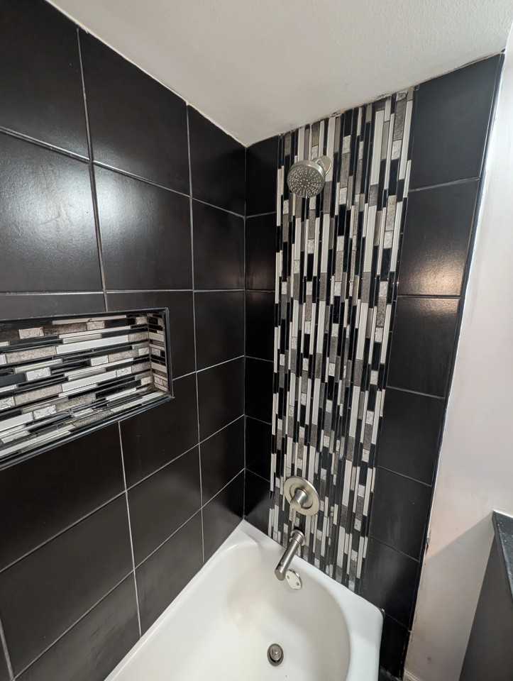 3530 214th St #2E - Photo 4 of 6