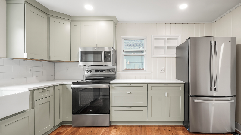 1816 Eastside Ave - Photo 4 of 19