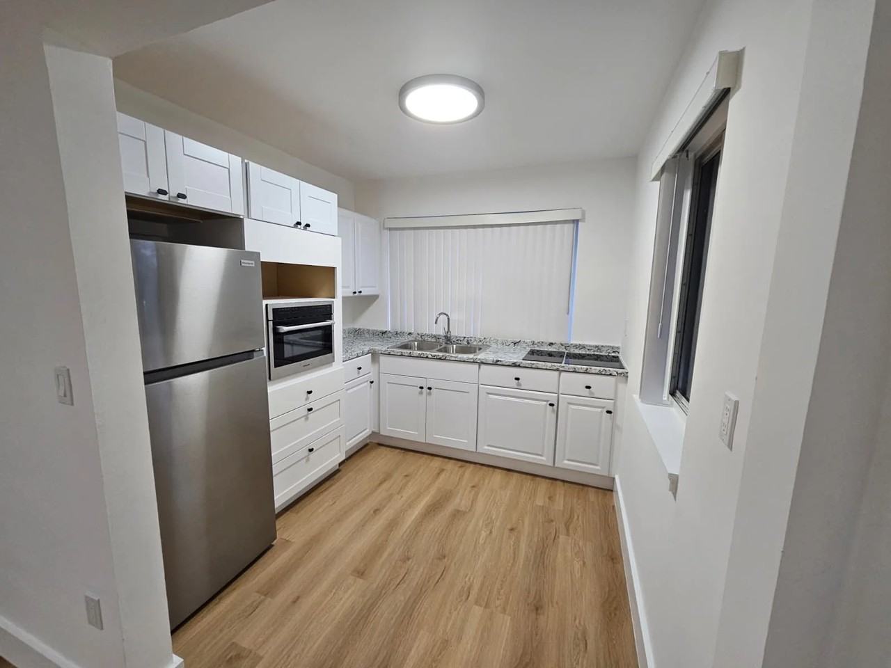 631 Ne 72nd Ter - Photo 2 of 9