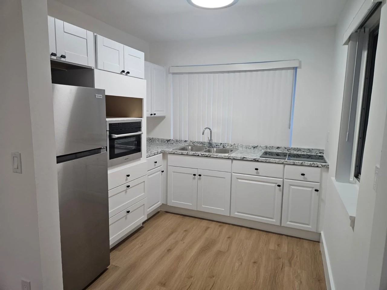 631 Ne 72nd Ter - Photo 4 of 9