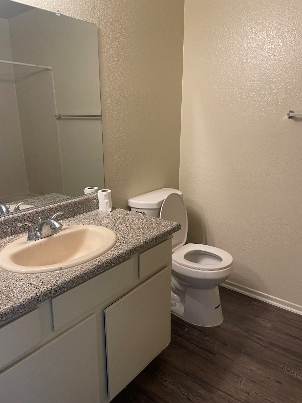 674 W 41st St #A5 - Photo 6 of 18