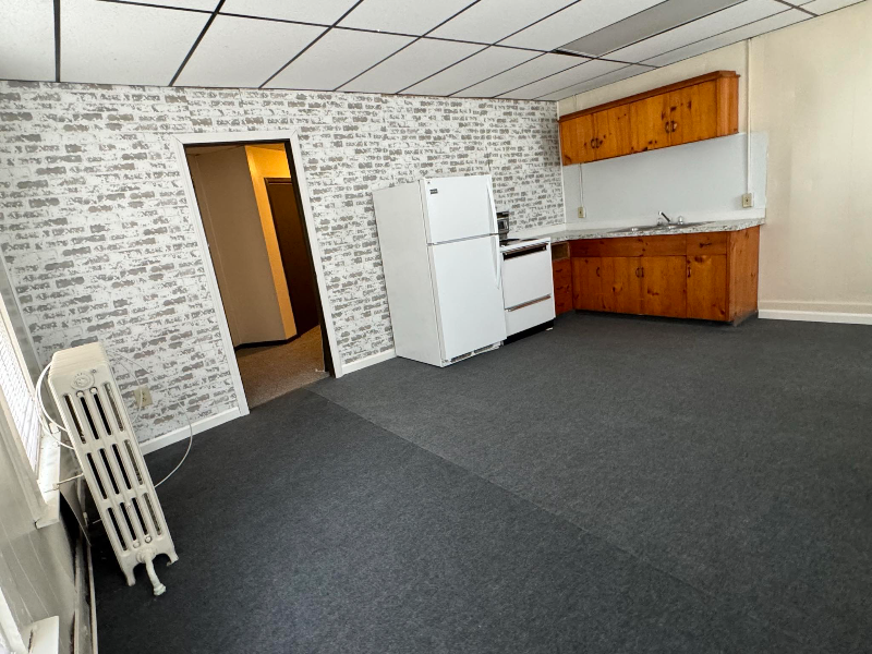 281 Main St #4 - Photo 5 of 5