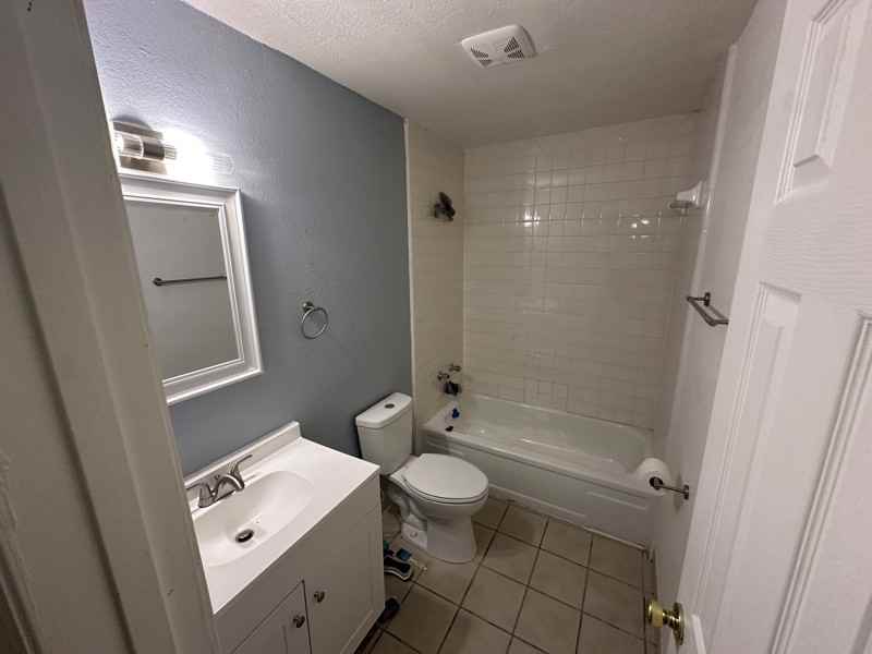 421 E Sessoms Ave #1 - Photo 4 of 9